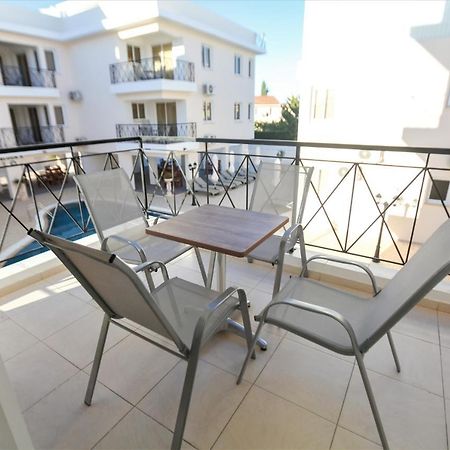 Carisa Livadia Gardens Apartment Ngoại thất bức ảnh