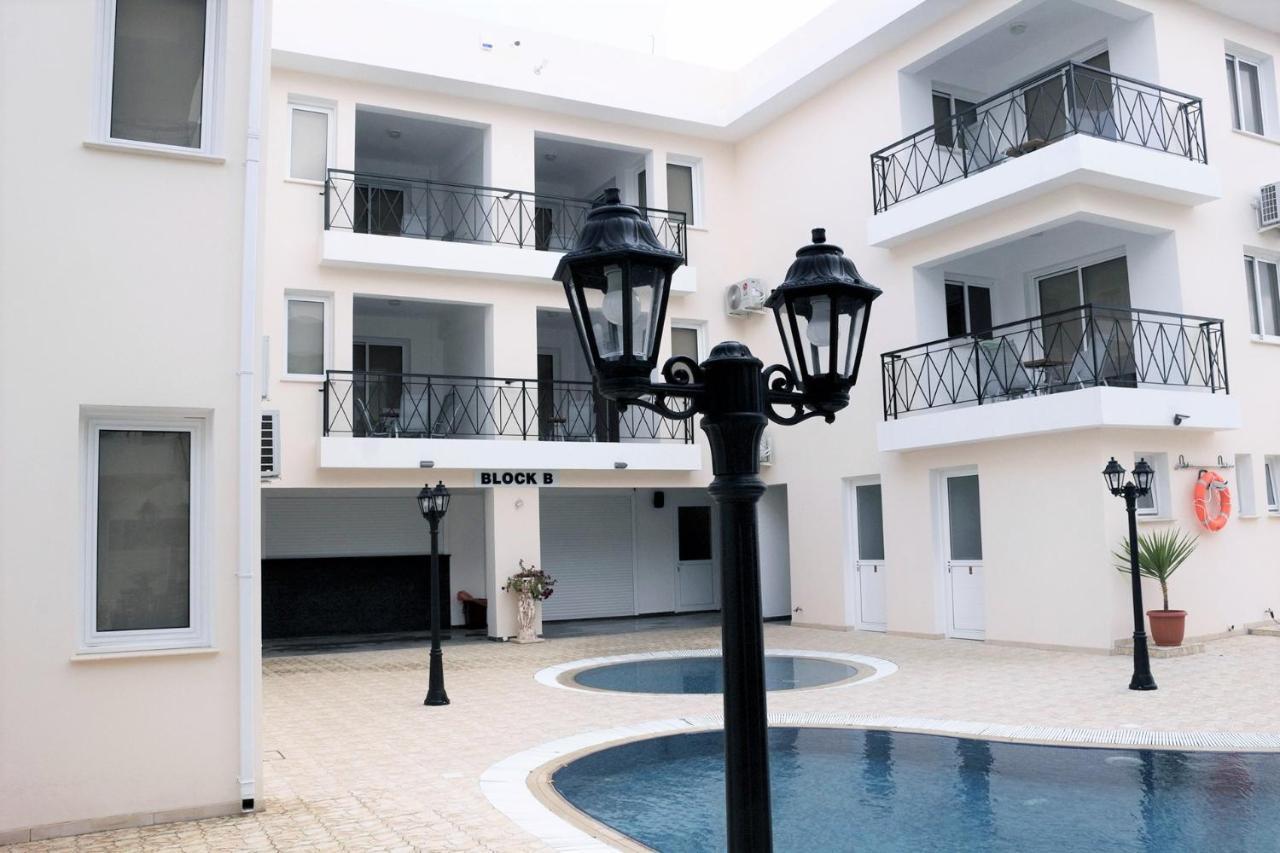 Carisa Livadia Gardens Apartment Ngoại thất bức ảnh