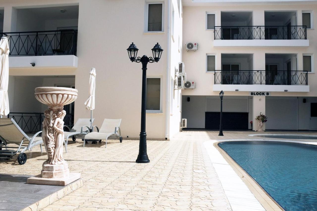 Carisa Livadia Gardens Apartment Ngoại thất bức ảnh