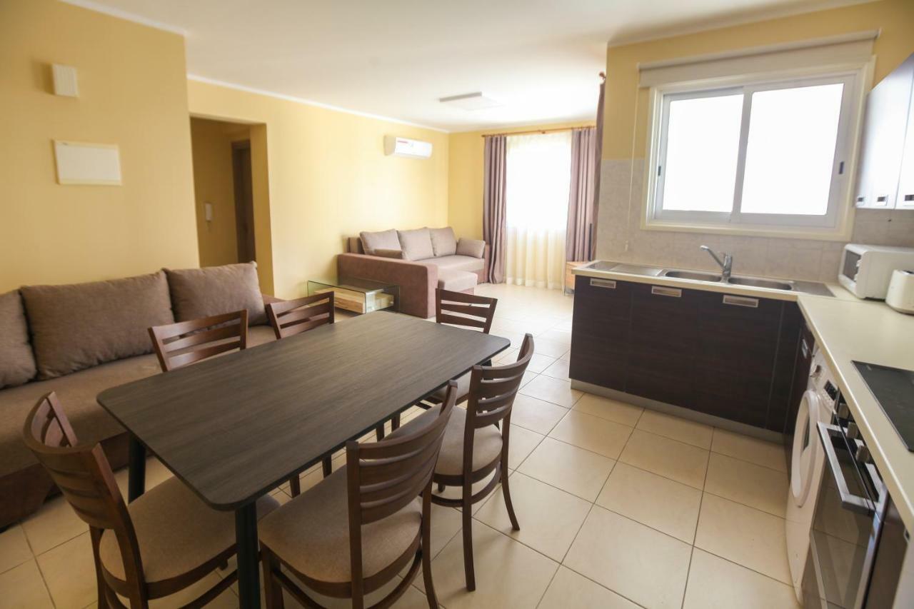 Carisa Livadia Gardens Apartment Ngoại thất bức ảnh