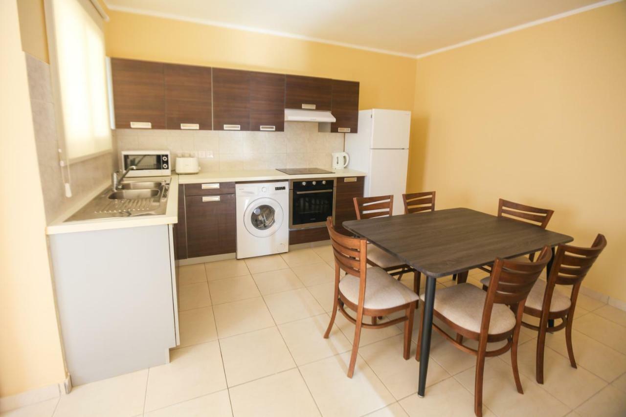 Carisa Livadia Gardens Apartment Ngoại thất bức ảnh