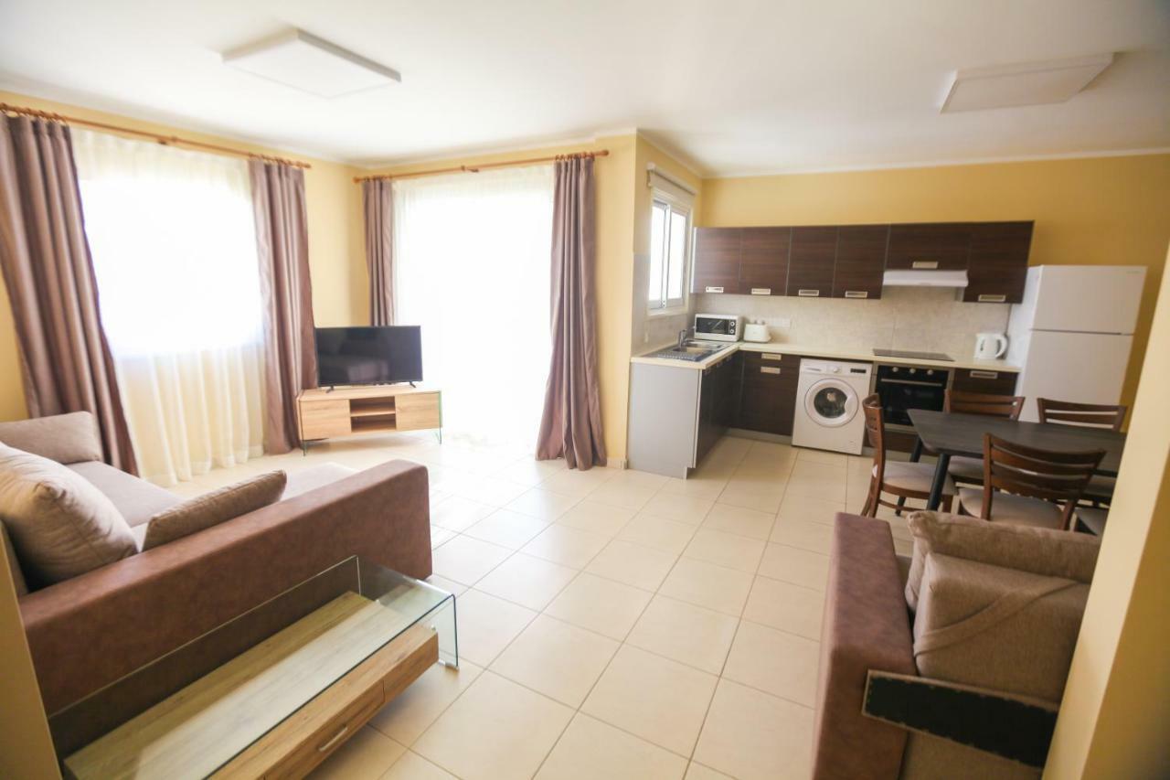Carisa Livadia Gardens Apartment Ngoại thất bức ảnh