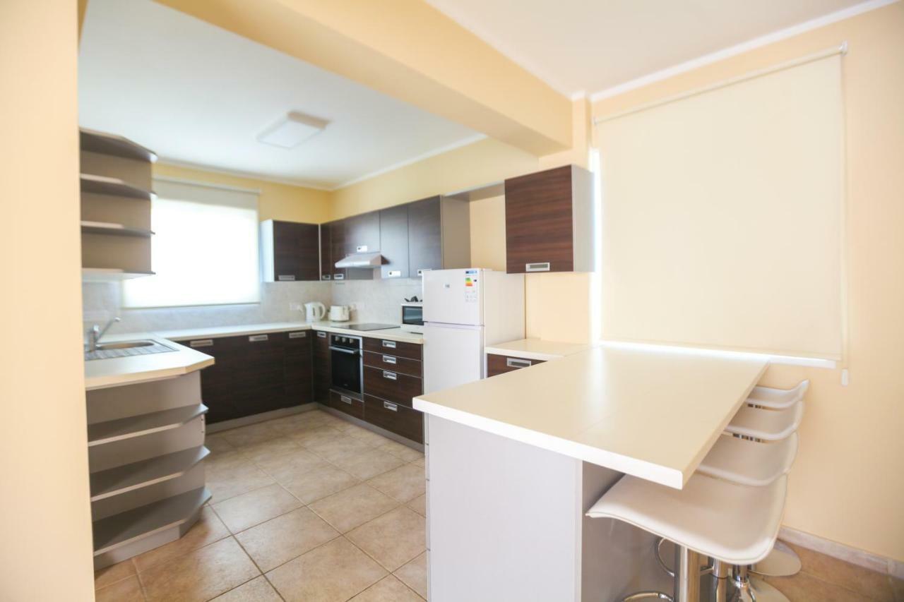 Carisa Livadia Gardens Apartment Ngoại thất bức ảnh