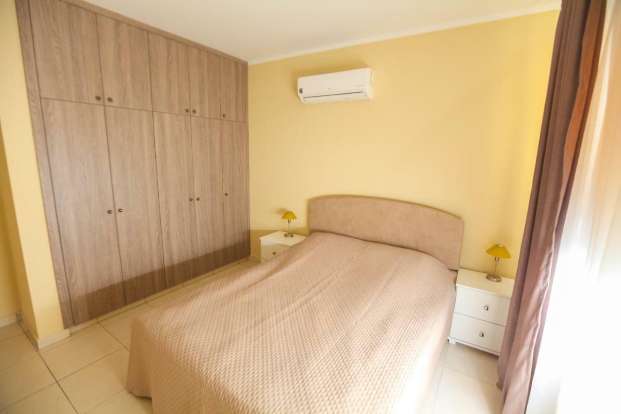 Carisa Livadia Gardens Apartment Ngoại thất bức ảnh