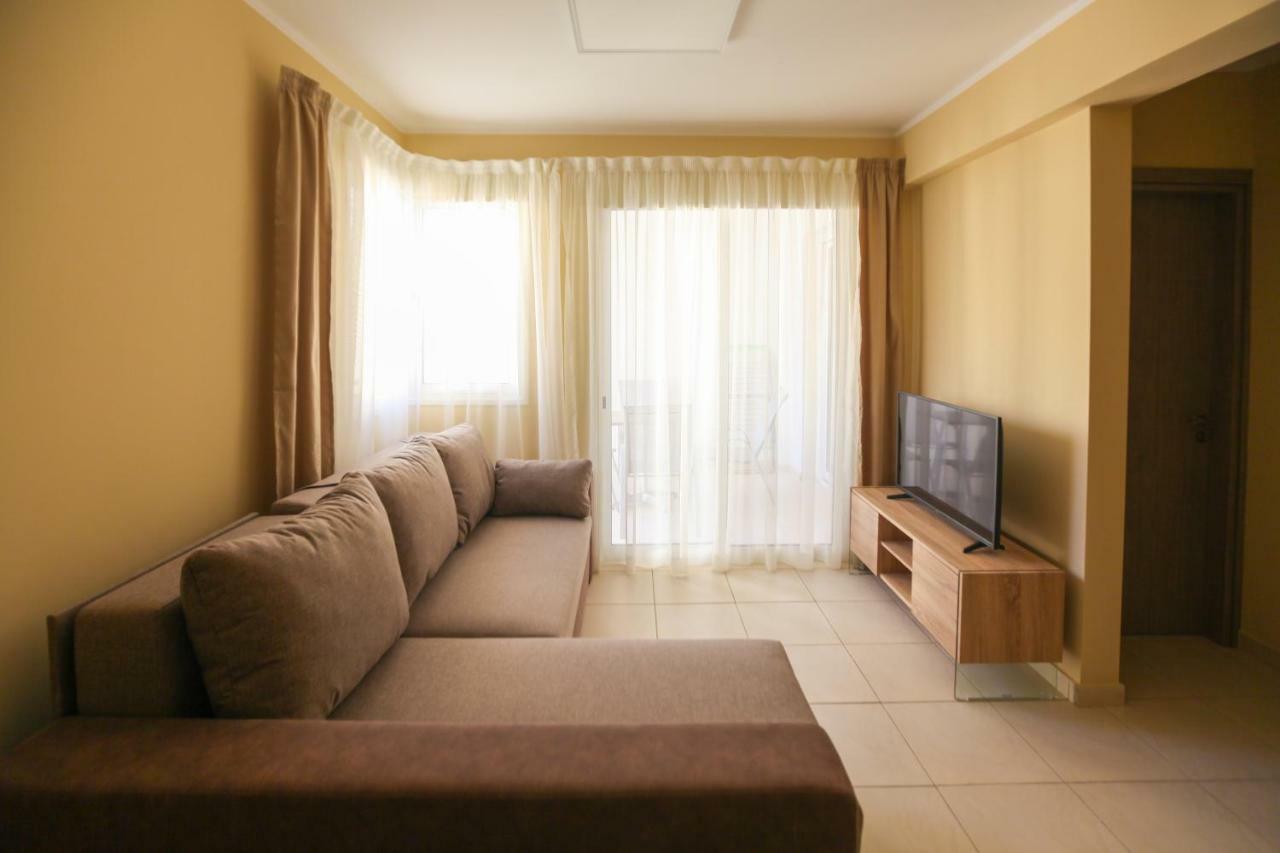 Carisa Livadia Gardens Apartment Ngoại thất bức ảnh